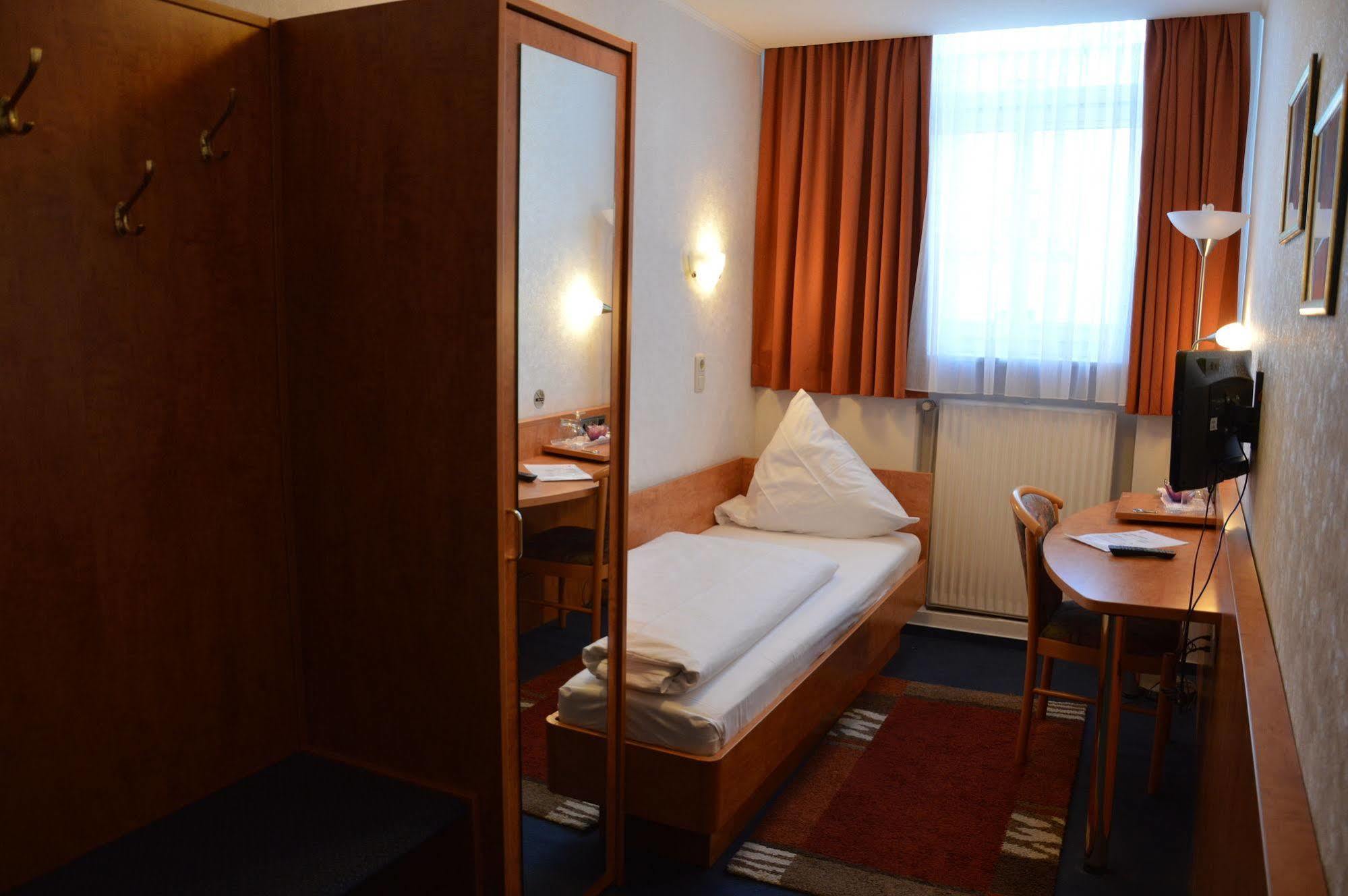 Steens Hotel Alster City 3*